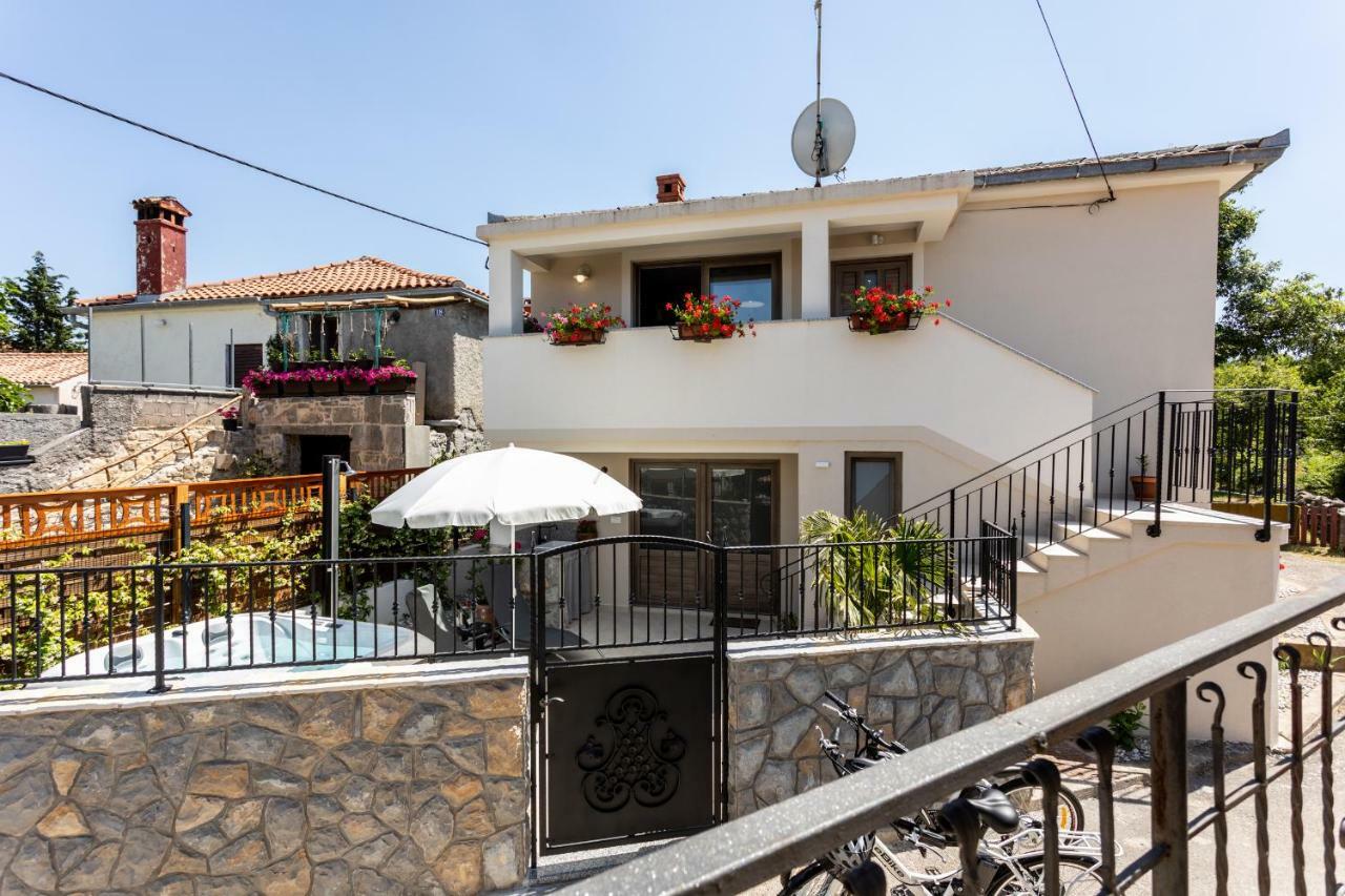 Relax Village Home Mare Кърк Екстериор снимка