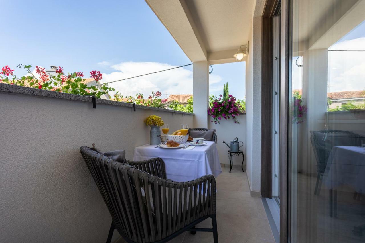 Relax Village Home Mare Кърк Екстериор снимка
